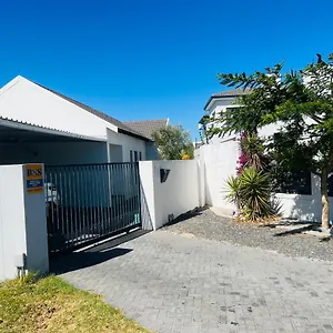 Holiday home Oasis Of Comfort, Cape Town