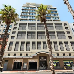 Apartment Four Seasons, Cape Town