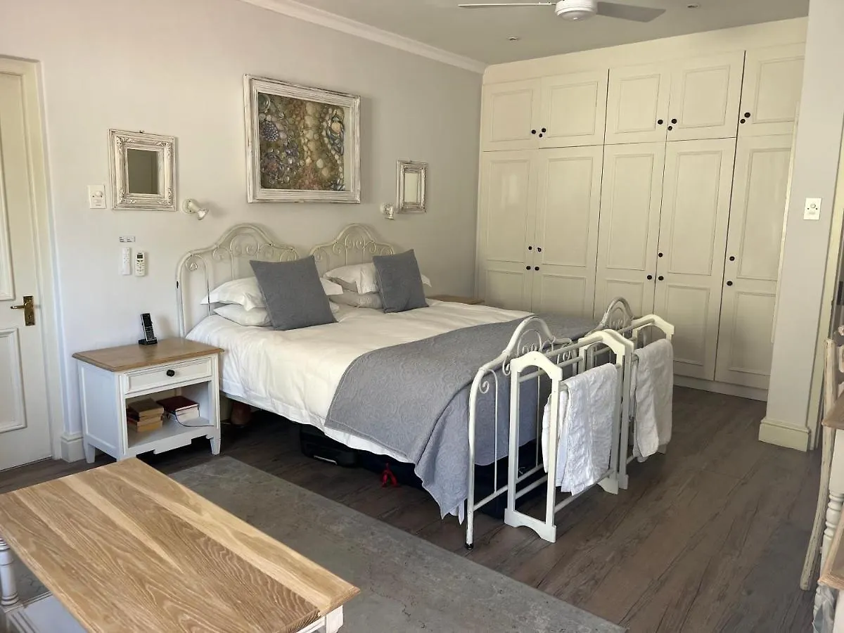 Constantia Valley Lodge Cape Town