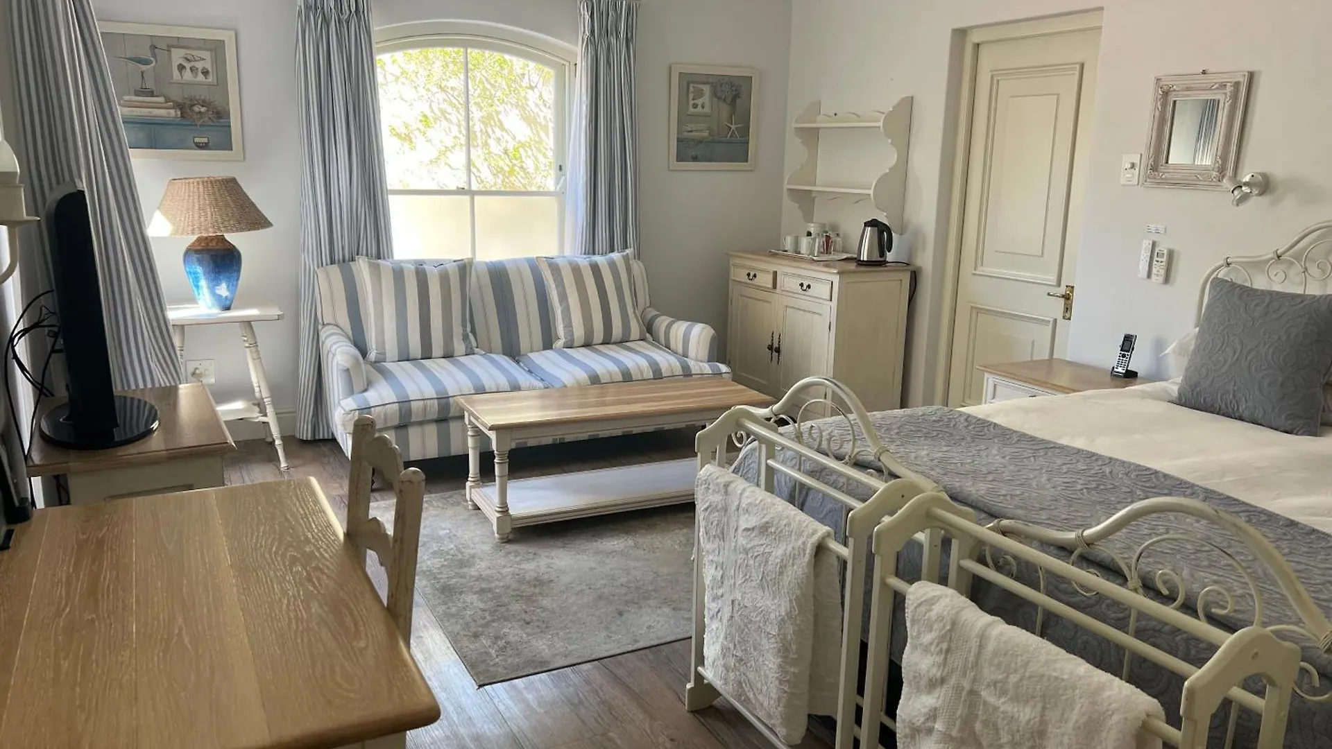Constantia Valley Lodge Cape Town
